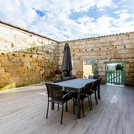 Maison Familiale Au Coeur Du Vignoble De St Emilion Holiday home *