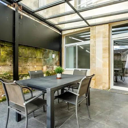 Holiday home Maison Familiale Au Coeur Du Vignoble De St Emilion Montagne (Gironde)